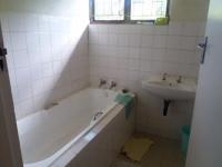 Bathroom 1 of property in Umzinto