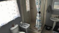 Main Bathroom - 6 square meters of property in Honey Park