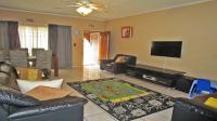 Lounges - 18 square meters of property in Beyers Park