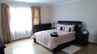 Main Bedroom - 28 square meters of property in Dawn Park