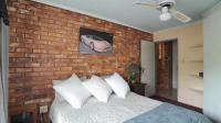 Bed Room 1 - 14 square meters of property in Heatherdale