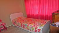 Bed Room 1 - 31 square meters of property in Minnebron
