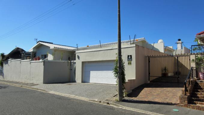 3 Bedroom House for Sale For Sale in Strand - Home Sell - MR194435