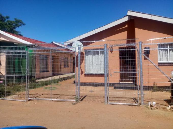 Standard Bank EasySell 2 Bedroom Cluster for Sale in Queenst