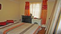 Bed Room 2 - 13 square meters of property in Daggafontein