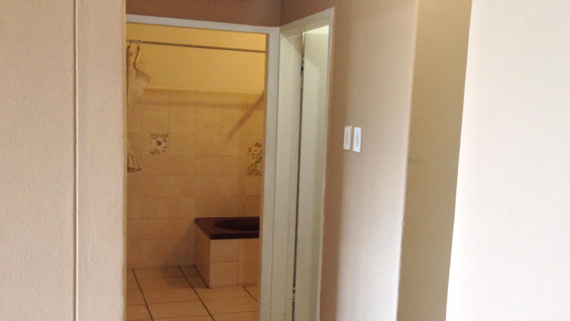 Spaces - 10 square meters of property in Emalahleni (Witbank) 