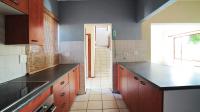 Kitchen - 7 square meters of property in Woodhill Golf Estate