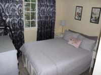 Bed Room 1 - 11 square meters of property in Deneysville