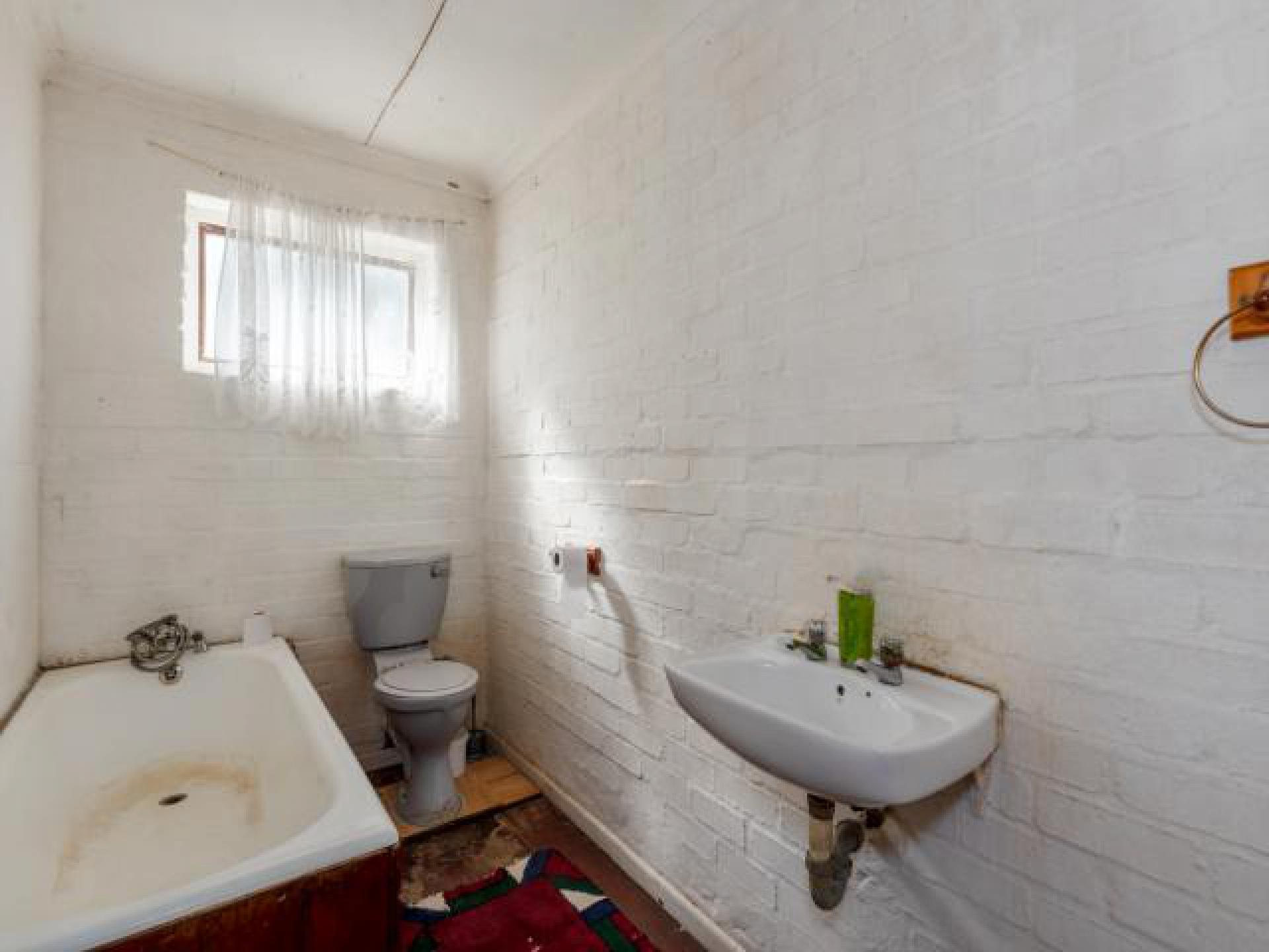 Bathroom 1 of property in Ocean View - CPT