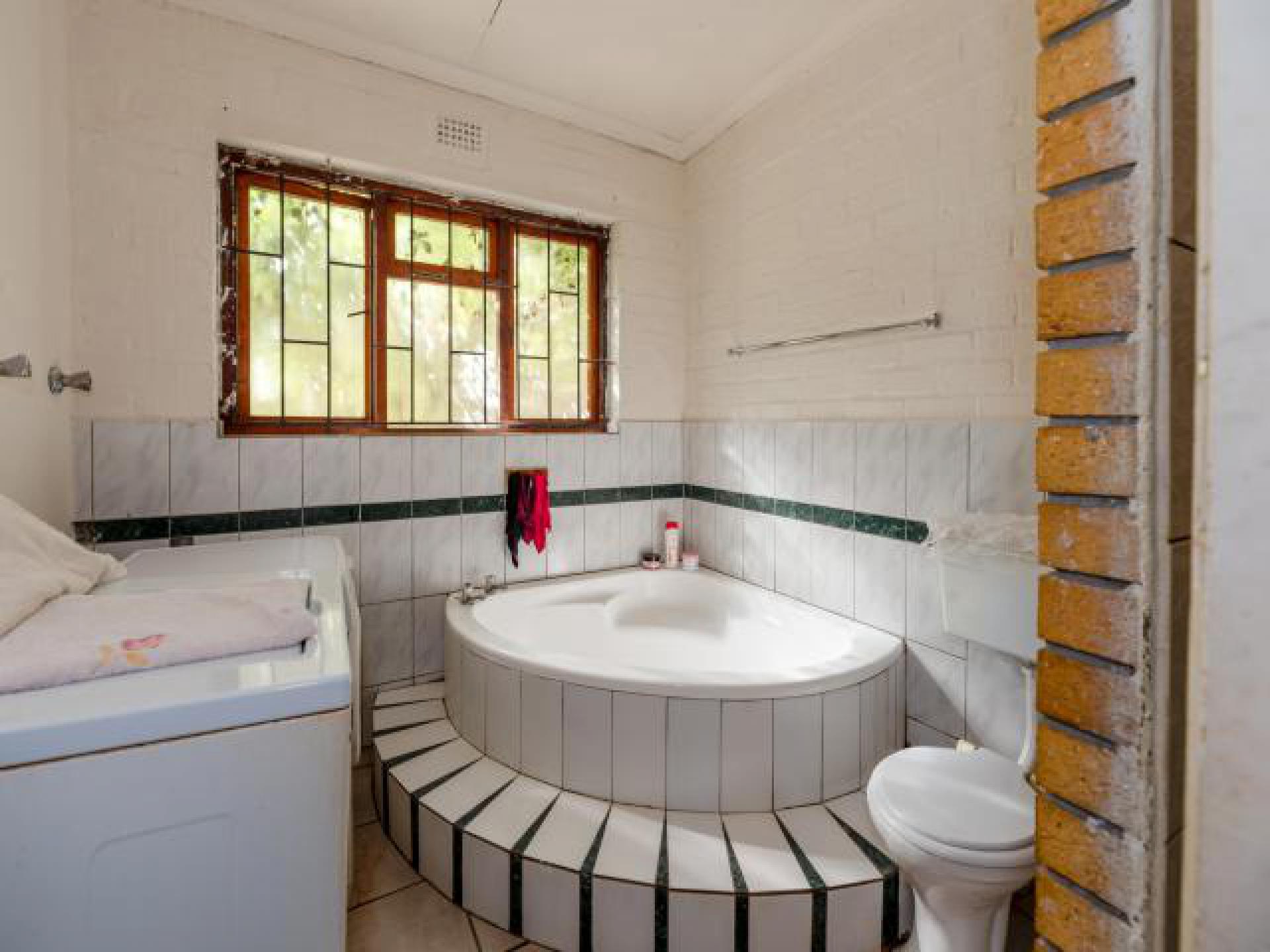 Main Bathroom of property in Ocean View - CPT