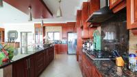 Kitchen - 21 square meters of property in Hartbeespoort