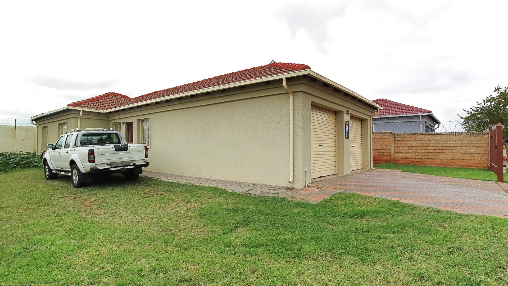 Front View of property in Capital Park