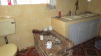 Main Bathroom - 10 square meters of property in Selcourt