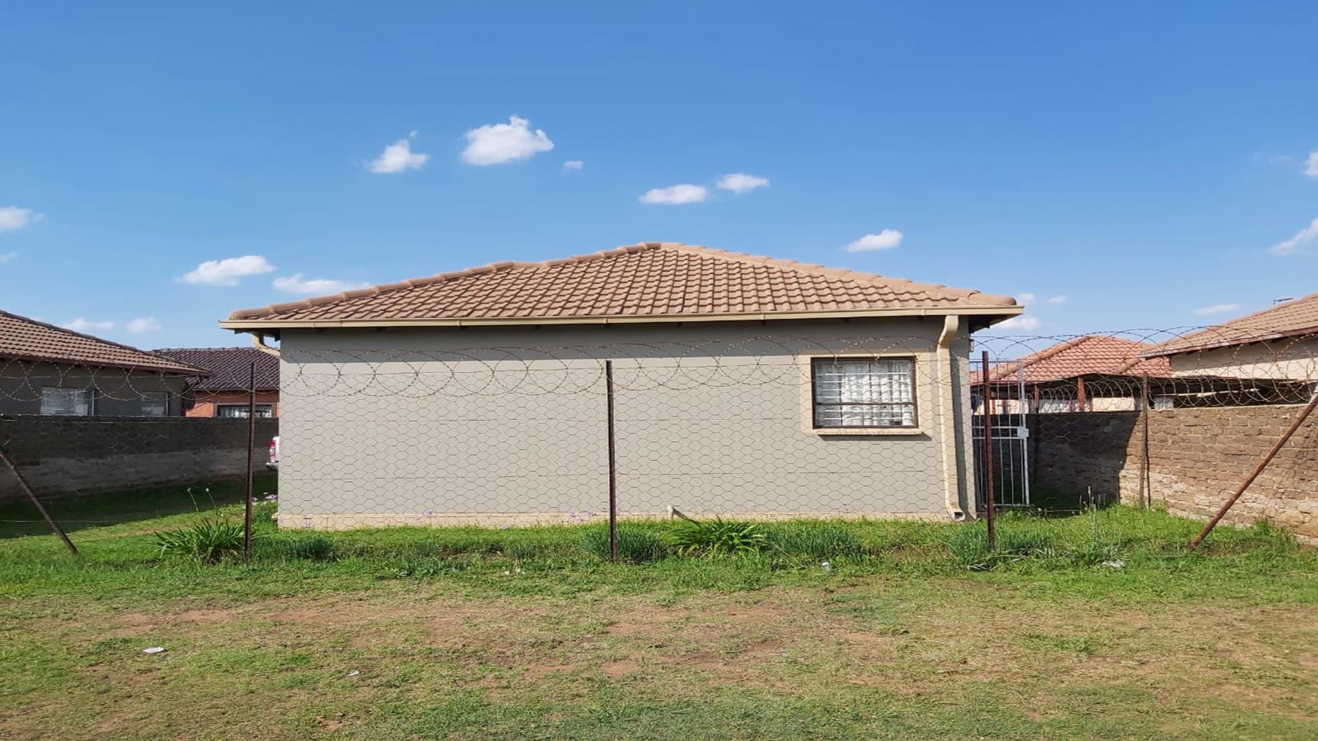Front View of property in Vanderbijlpark