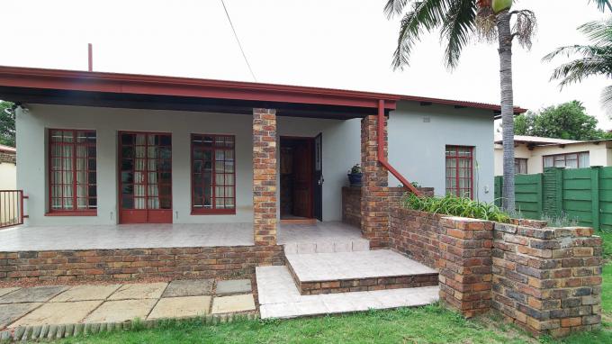 3 Bedroom House for Sale For Sale in Capital Park - Home Sell - MR198899