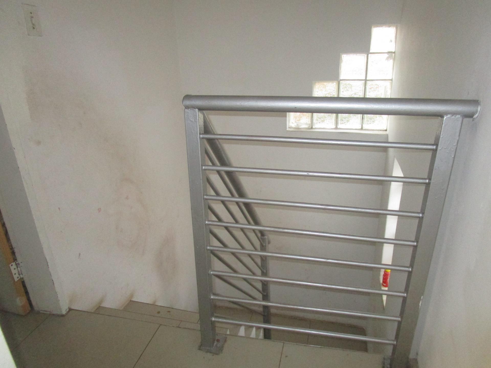 Spaces - 18 square meters of property in Lenasia South