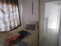 Bed Room 5+ of property in Lenasia South