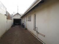 Spaces - 18 square meters of property in Lenasia South