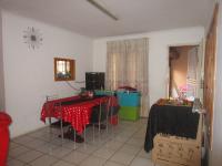 Dining Room - 16 square meters of property in Lenasia South