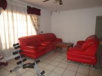 Lounges - 18 square meters of property in Lenasia South