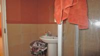 Bathroom 1 - 7 square meters of property in Greenhills