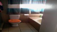 Bathroom 1 - 7 square meters of property in Greenhills