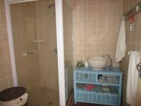 Bathroom 3+ - 6 square meters of property in Vaalpark