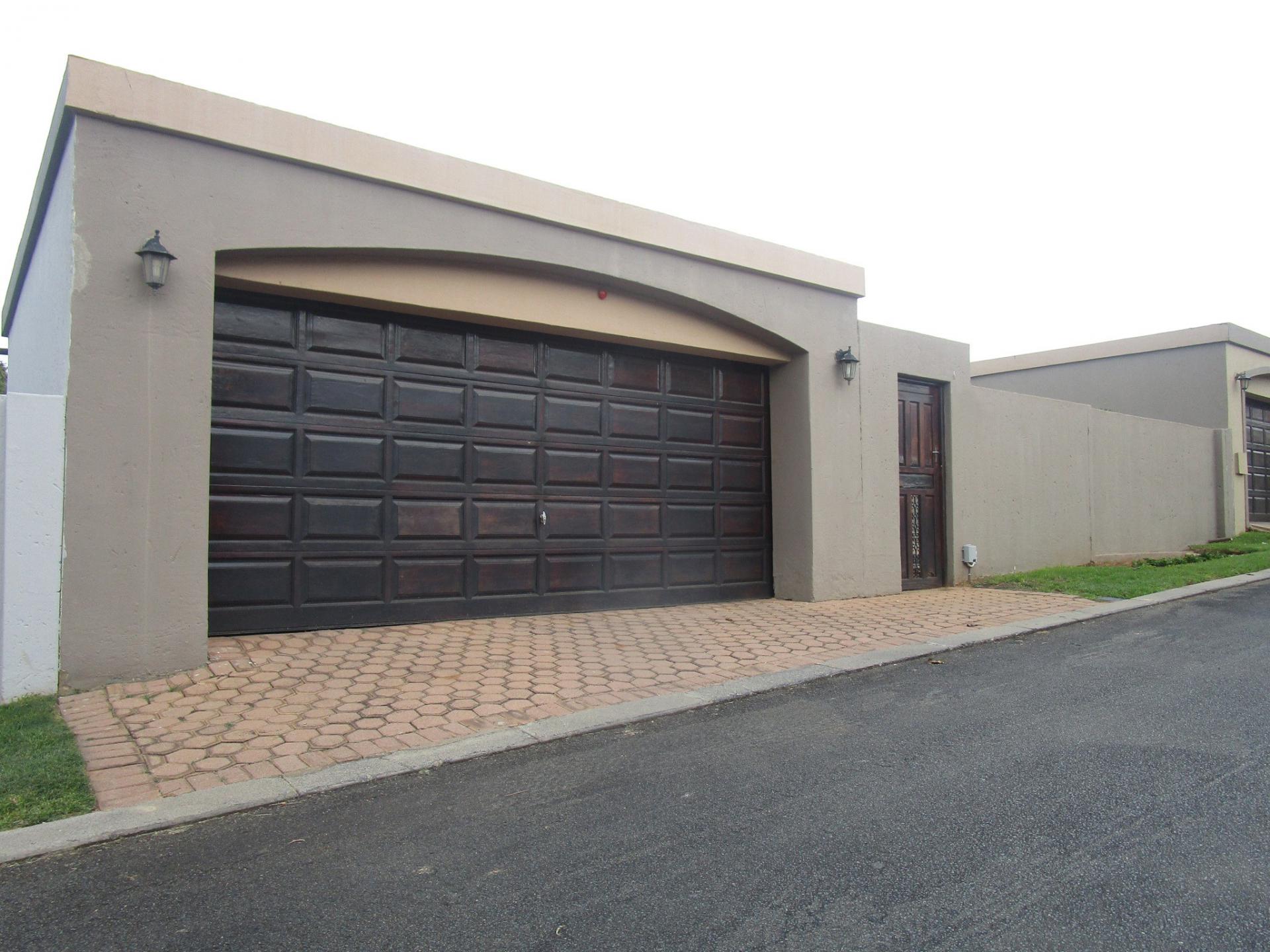 Front View of property in Sharonlea