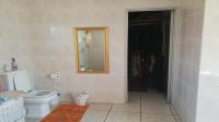 Main Bathroom - 14 square meters of property in Nigel