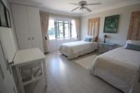 Bed Room 1 of property in Struis Bay
