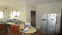 Kitchen - 19 square meters of property in Kloof 