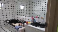 Bathroom 2 - 6 square meters of property in Kloof 