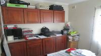 Study - 14 square meters of property in Kloof 