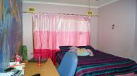 Bed Room 2 - 27 square meters of property in Queensburgh