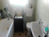 Bathroom 1 - 9 square meters of property in Nigel
