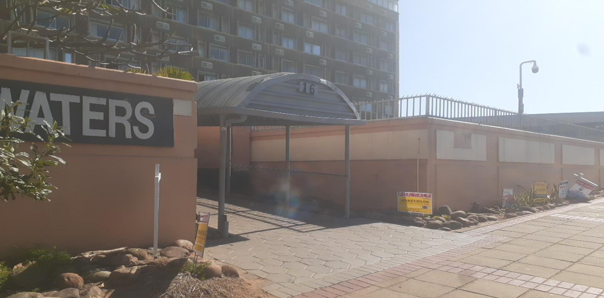 Front View of property in Amanzimtoti 