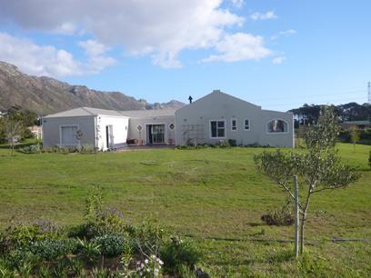 4 Bedroom House for Sale For Sale in Gordons Bay - Home Sell - MR20249