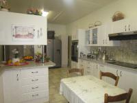 Kitchen - 13 square meters of property in Carletonville