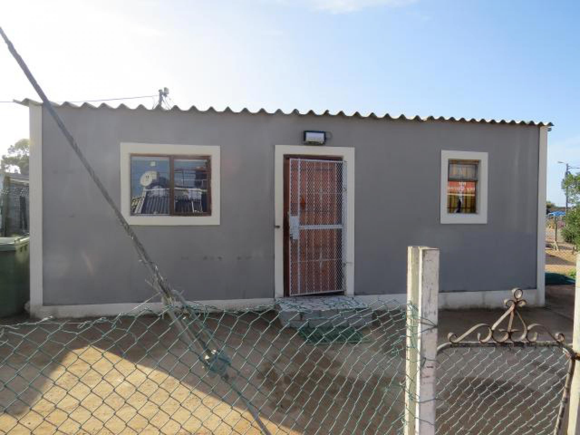 Front View of property in Saldanha