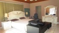 Main Bedroom - 62 square meters of property in Mackenzie Park