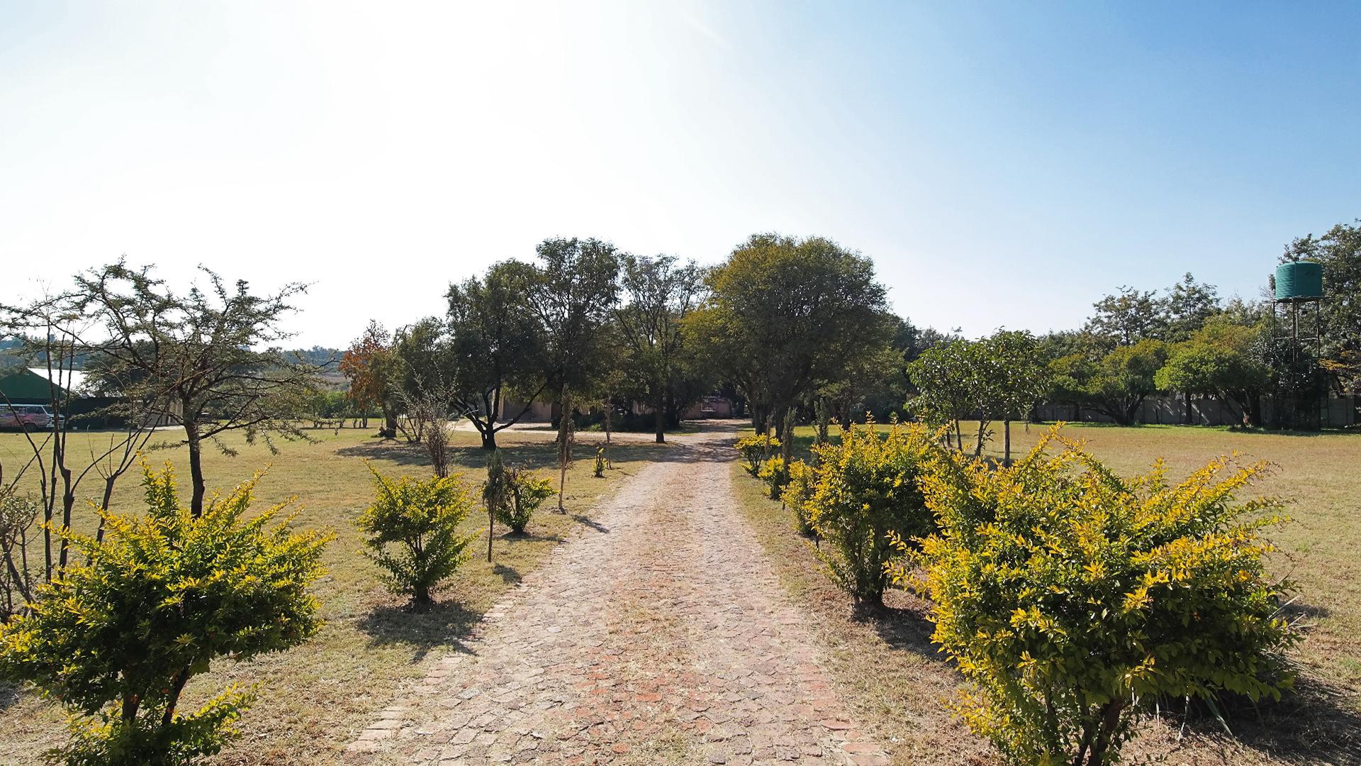 Front View of property in Mnandi AH