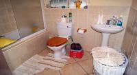 Bathroom 1 - 4 square meters of property in Lincoln Meade
