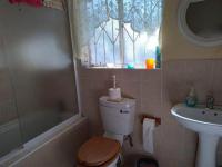 Bathroom 1 - 4 square meters of property in Lincoln Meade