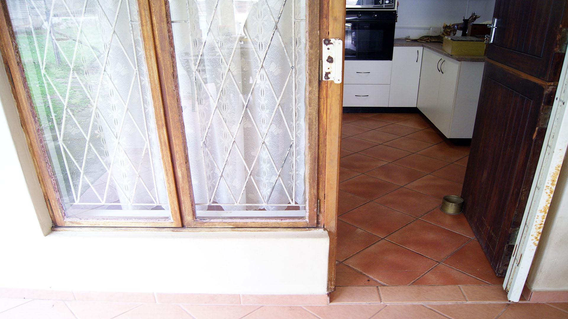 Spaces - 3 square meters of property in Uvongo