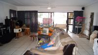 Lounges - 60 square meters of property in Uvongo