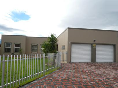 3 Bedroom House for Sale For Sale in Gordons Bay - Home Sell - MR20476