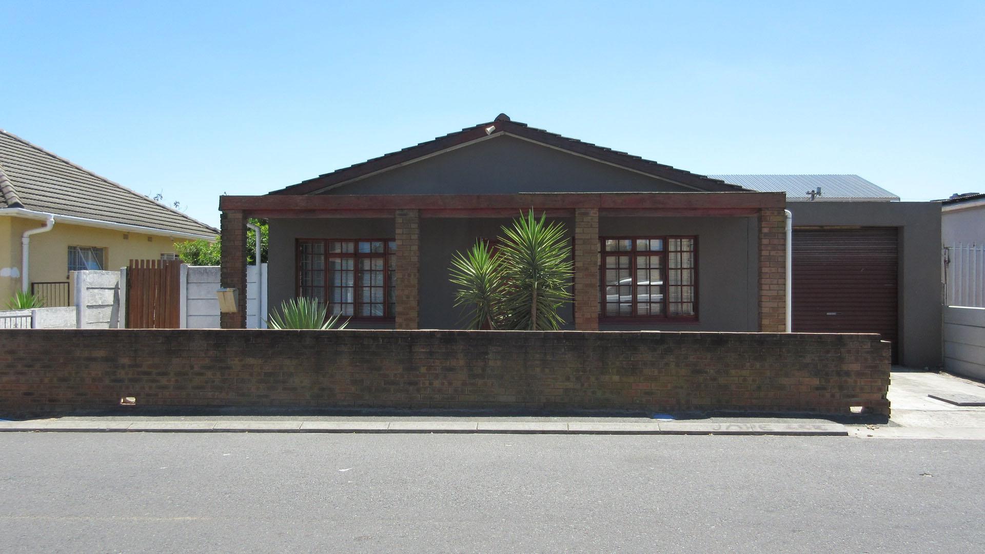 Front View of property in Bellville
