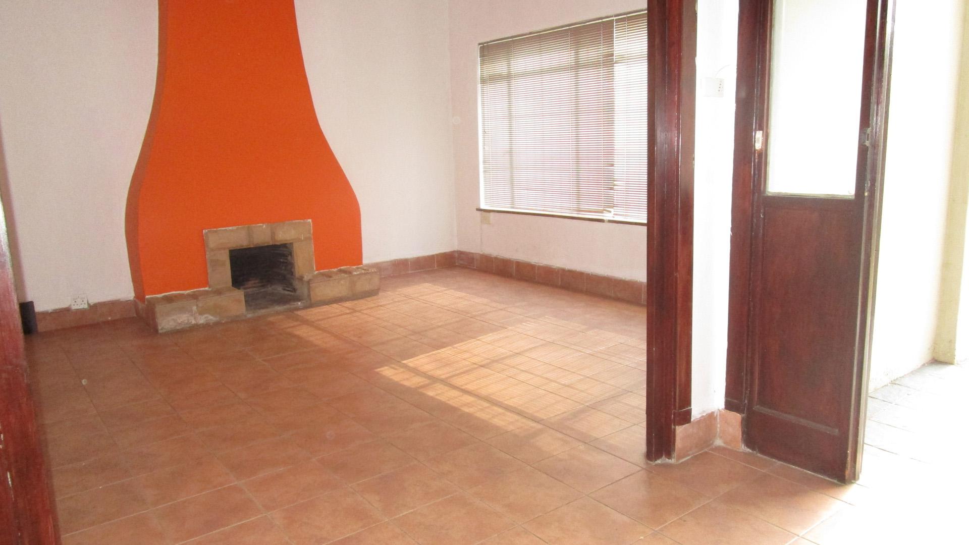 Lounges - 23 square meters of property in Northmead