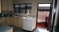 Kitchen - 13 square meters of property in Hayfields