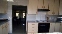 Kitchen - 13 square meters of property in Hayfields